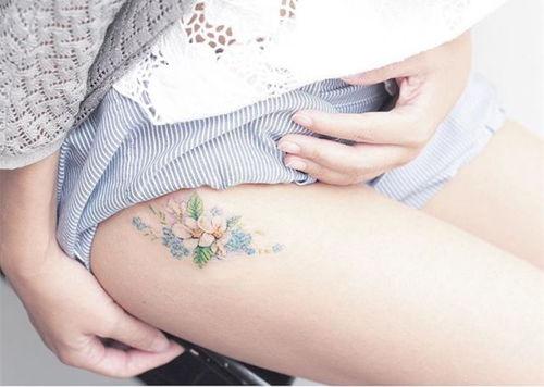 吃瓜大腿纹身,揭秘吃瓜大腿纹身背后的故事与寓意